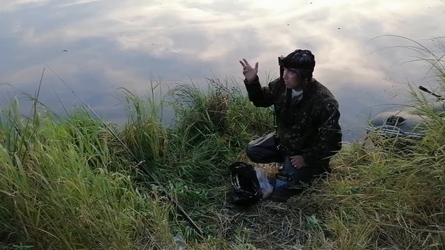 В ГОРДОМ ОДИНОЧЕСТВЕ НА РЫБАЛКЕ С НОЧЁВКОЙ!!! смотреть онлайн