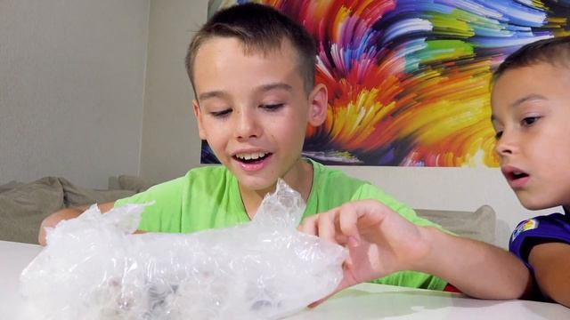 Настоящие зубы и яйцо динозавров смотреть онлайн