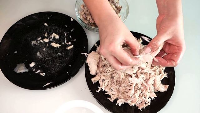 Заливное из курицы. Вкусное и нежное. Муж в восторге от этого блюда! Отличная замена холодцу!