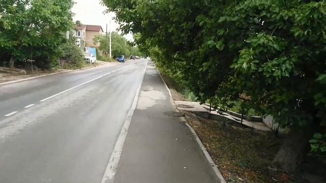 Как ездить на заднем колесе на скутере (стантить) смотреть онлайн