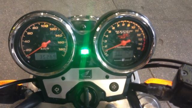 B3704 HONDA CB400 VTEC SPEC 2 видео