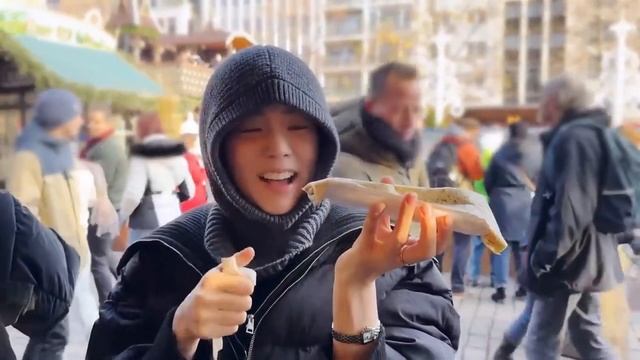 [Русская озвучка] COLOGNE vlog / Jisoo смотреть онлайн