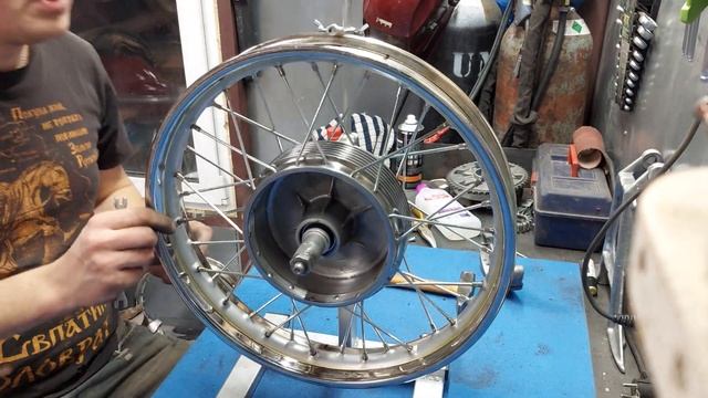 Ява колёса Сборка центровка смотреть онлайн