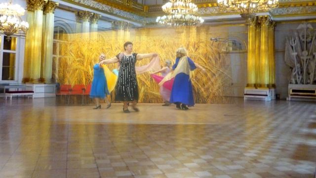 Вальс Анастасия. Вальс кружил и нес меня словно в сказку свою маня смотреть онлайн
