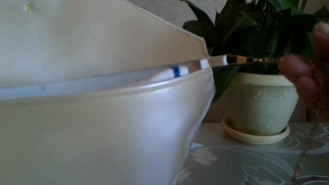 Сумочка с перламутровой пуговицей. смотреть онлайн