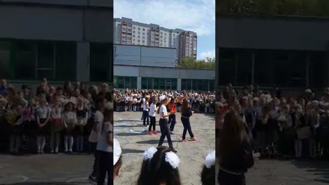 4В класс танцует танец арио смотреть онлайн