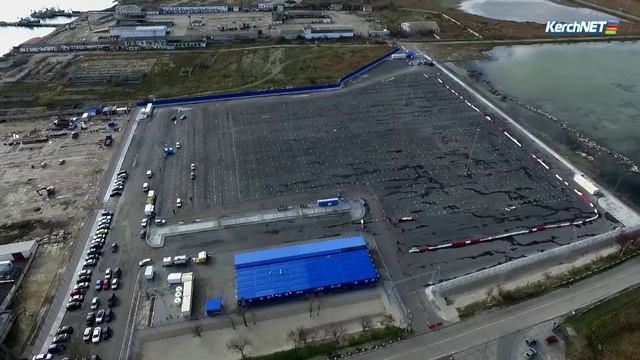 Пролетая над Керченской паромной переправой смотреть онлайн