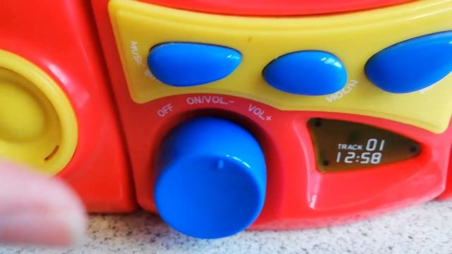 My First CD Player смотреть онлайн