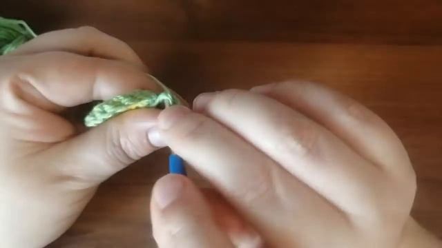 Цветочек для летней шапочки крючком. Быстро и просто. смотреть онлайн