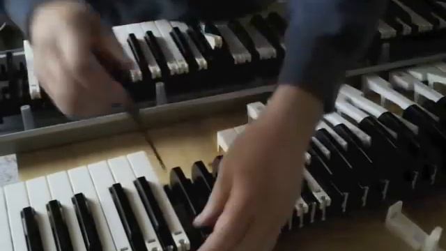 Substituting keys from one keyboard to another one смотреть онлайн
