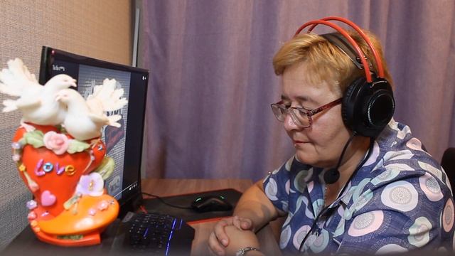 РЕАКЦИЯ МАМЫ НА [Нервы - Ты бы о****а] смотреть онлайн