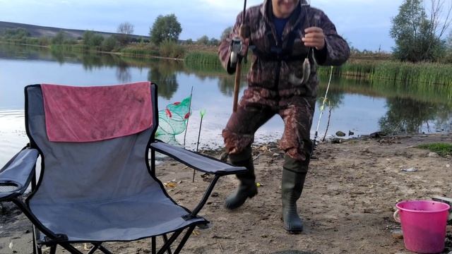 НАШЕСТВИЕ КАРАСЯ!!!! рыбалка в Ульяновске. Каргино ч.3. мощные поклевки.закрытие сезона смотреть онлайн