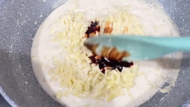 SAMYANG CARBONARA FIRE NOODLES | Samyang Carbonara with cheese смотреть онлайн