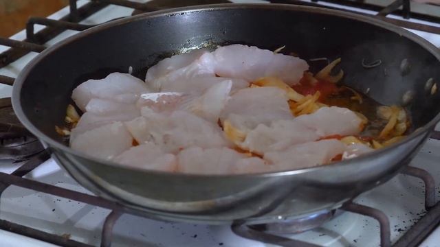 Рецепт самого простого и очень вкусного блюда из рыбы! Судак на сковородке! смотреть онлайн