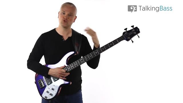 How To Play Roundabout On Bass Guitar - Yes / Chris Squire Classic (Bass Tab & Tutorial) смотреть онлайн