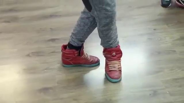 Как научиться танцевать хип хоп за 5 минут урок 2 смотреть онлайн