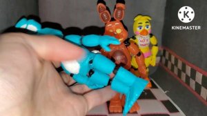 Custom FNAF Toy Chica, Toy Bonnie, and broken VR Toy Freddy Figure review