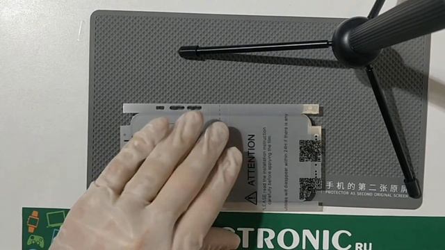 Подробная правильная инструкция как наклеить гидрогелиевую силиконовую пленку с боками MOCOLL смотреть онлайн