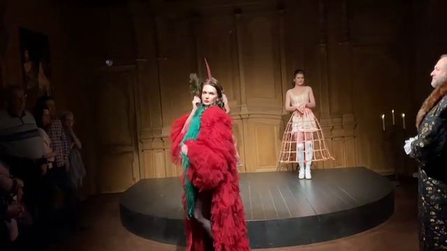 "Truccatrice della Lubjanka" Nuovo Teatro. Mosca / Спектакль Э. Боякова "Лубянский гример". Москва смотреть онлайн