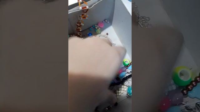 Игрушки и работы из бисера? смотреть онлайн