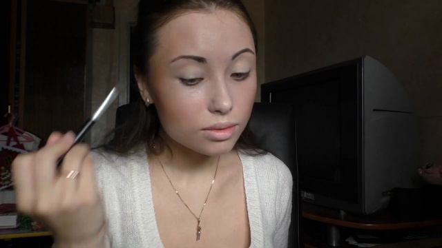 Дневной макияж - акцент на губы