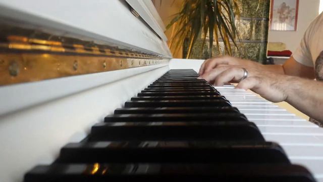 Das Klavier und der Klingelton смотреть онлайн