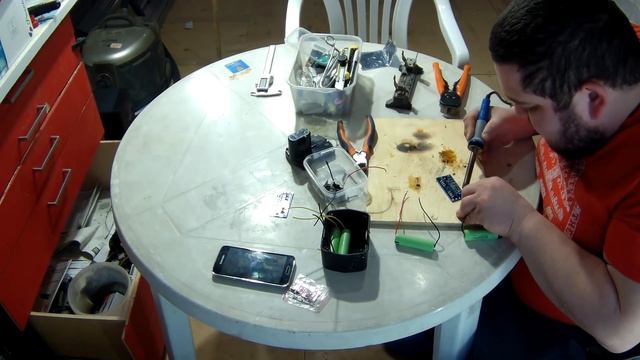 Переделка шуруповерта Hitachi DS 14DVF3 на литиевый аккумулятор своими корявыми руками. смотреть онлайн