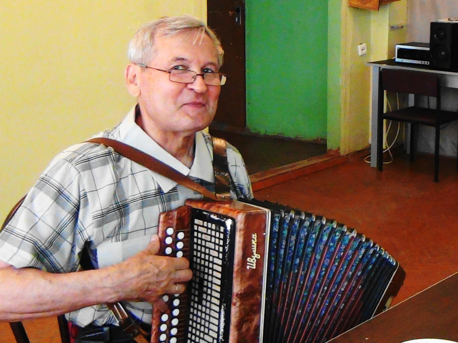 Песня "Правда ли то, что уже я уснул". Автор музыки и исполнитель Валерий Зеленский. Сл. Ю. Соболя