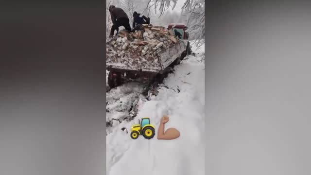 Русская доставка Дров, У меня прорвало трубу Помогите смотреть онлайн