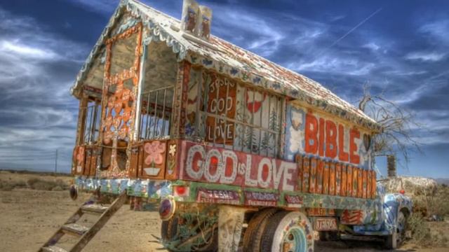 Необычная Гора Спасения смотреть онлайн