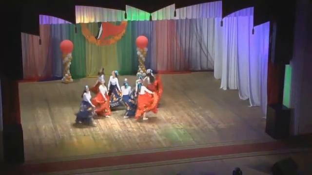 Танцевальный ансамбль "Задоринка" - "Шатрица", руководитель Ирина Зверева смотреть онлайн