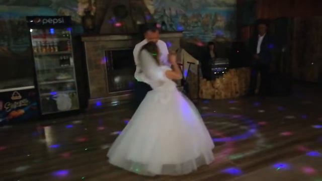 Первый танец жениха и невесты смотреть онлайн