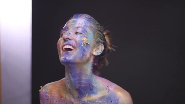 Bojitt! Performance Painter, Designer, & Body-Painter смотреть онлайн