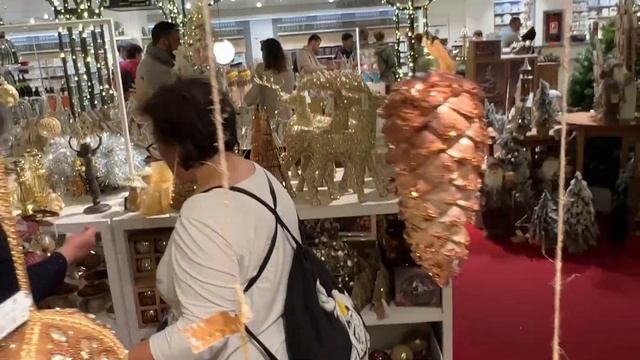 РОЖДЕСТВЕНСКАЯ ярмарка в Барселоне. Игрушки на ЁЛКУ И ПОДАРКИ | Жизнь в Испании смотреть онлайн