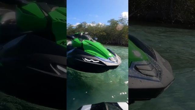 The Kawasaki Ultra 310 Jet Ski is Bombastic смотреть онлайн