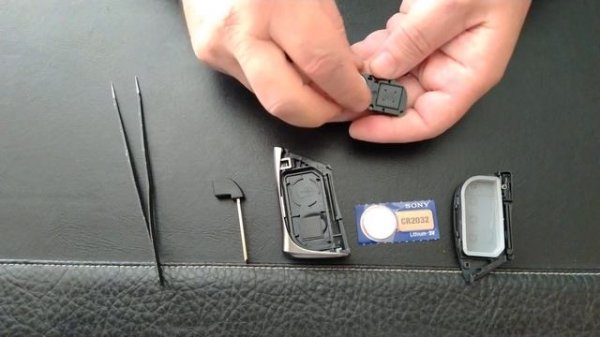 LEXUS LS500 , GX460 2018+ key fob battery replacement