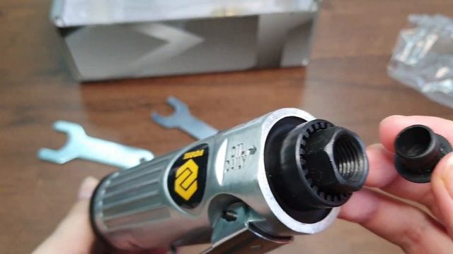 Пневматическая шлифовальная машина прямая 6 мм VOREL 81108 смотреть онлайн