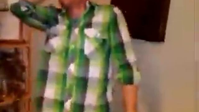 BB Robs chilly willy смотреть онлайн