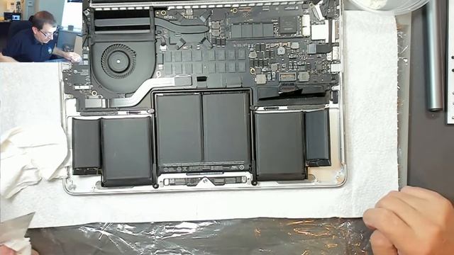 [60] Apple MacBook Pro (13-inch, Mid-2014) A1502 EMC 2875 - Battery Replacement