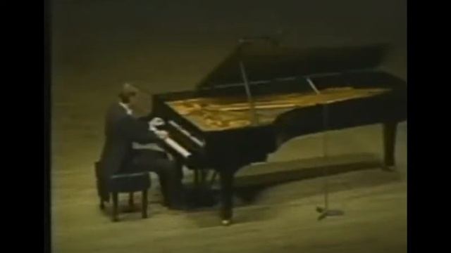 Young Pletnev plays Mephisto Waltz no. 1 смотреть онлайн