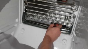 Намерзает лёд в холодильнике Samsung. (RB28FEJNCWW/RS)