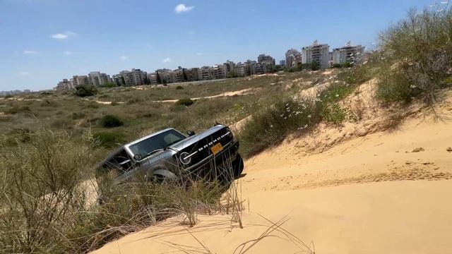 Hyundai Terracan & Ford Bronko смотреть онлайн