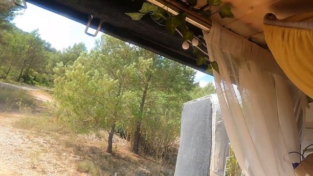 Climbing FAILS + WASP Invasion | VANLIFE SPAIN | Travel Vlog