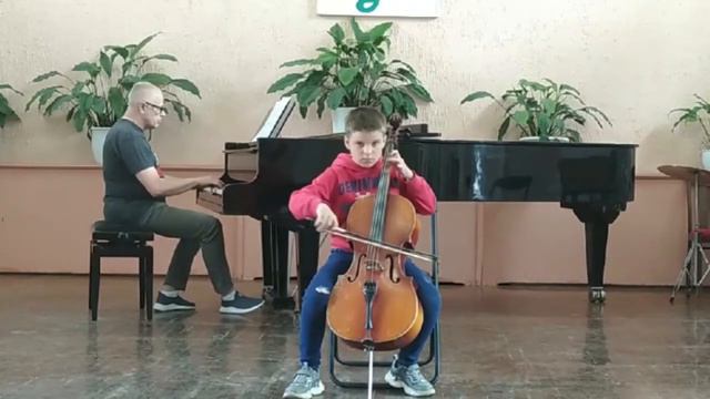 Л.Бетховен. Сурок. исп.Евгений Омельковец 7 лет смотреть онлайн