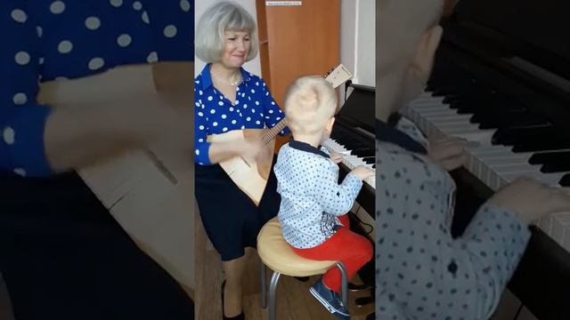 с аккомпанементом.mp4 смотреть онлайн