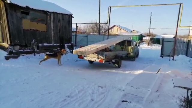 Как перевезти 6ти метровые доски на легковом прицепе. смотреть онлайн