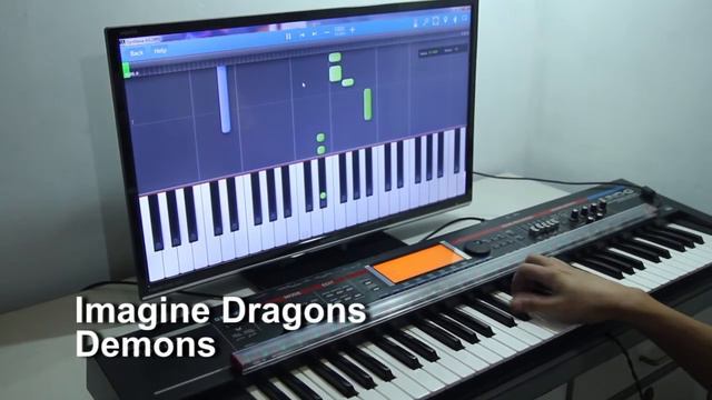 Learning to play Demons by Imagine Dragons on the piano with Synthesia and PianoMaestro смотреть онлайн