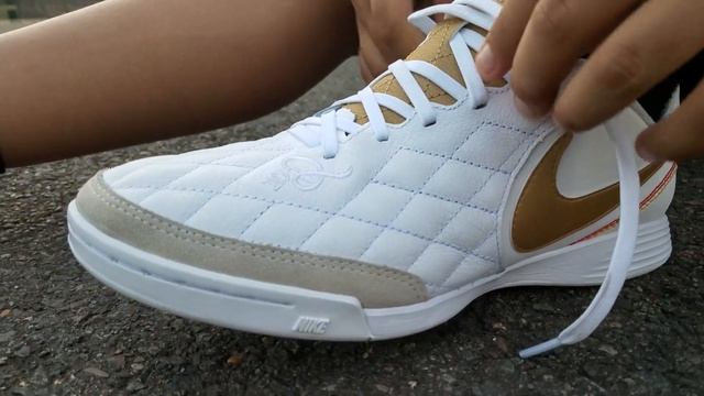 Nike Legend X 7 Pro Ronaldinho 10 IC White - UNBOXING and FIELD TEST смотреть онлайн