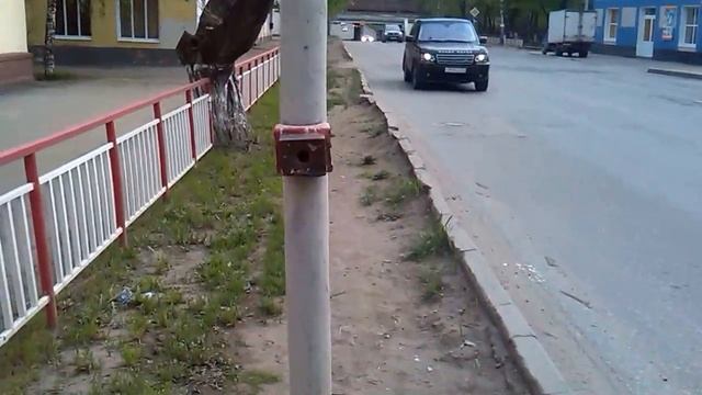 Переход только в одну сторону. Светофор сломан. Йошкар-Ола, ул. Карла Маркса, 16 мая 2015 г. смотреть онлайн