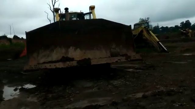 D155-6 with ripper смотреть онлайн